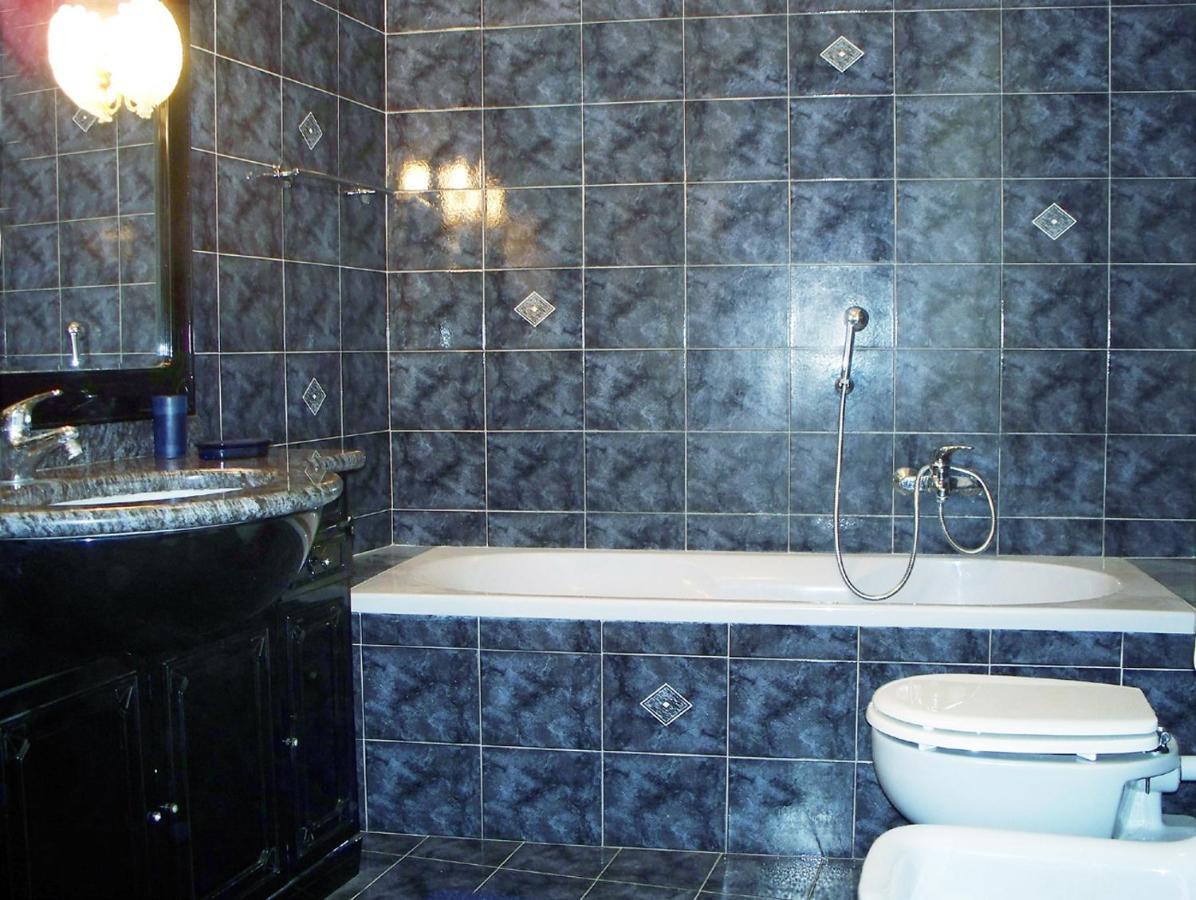 La Tana Del Tasso Ventimiglia Bed and Breakfast Εξωτερικό φωτογραφία