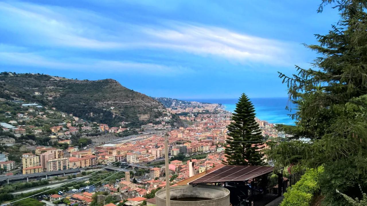 La Tana Del Tasso Ventimiglia Bed and Breakfast Εξωτερικό φωτογραφία